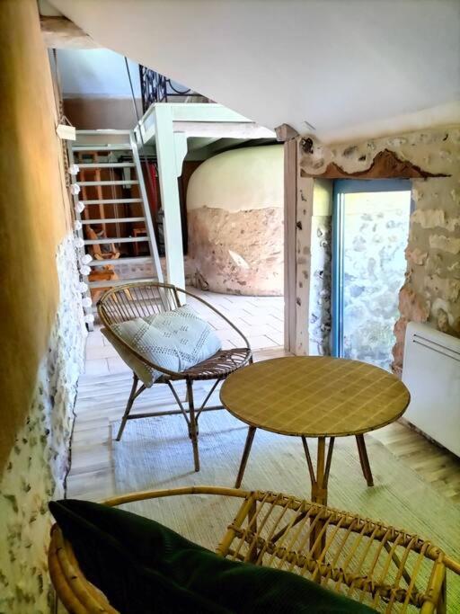 Charmante Maisonnette En Pierre Ecardenville-sur-Eure ภายนอก รูปภาพ