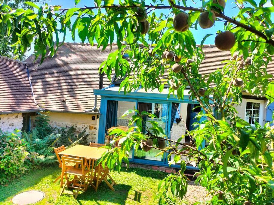 Charmante Maisonnette En Pierre Ecardenville-sur-Eure ภายนอก รูปภาพ